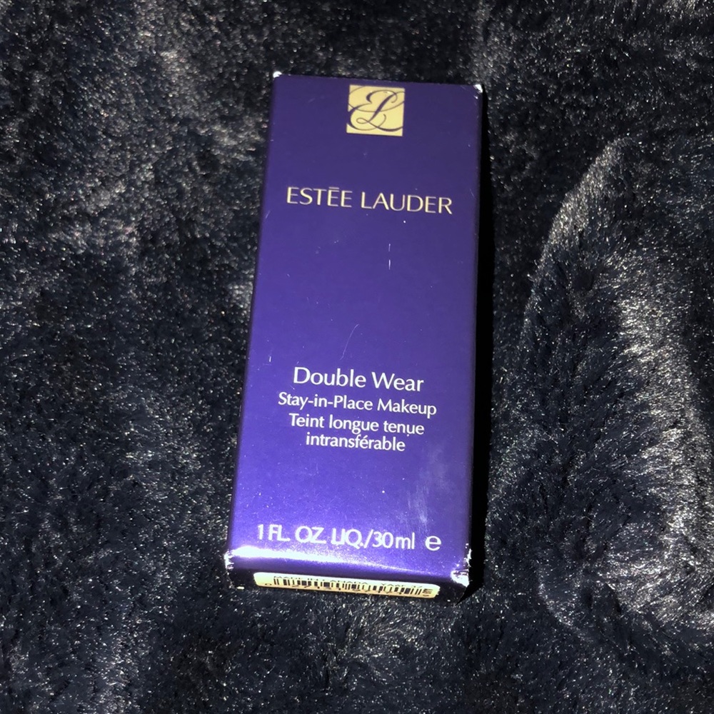 Este lauder foundation😇😍😍